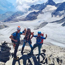 Starke Truppe auf der Sonnklarspitze